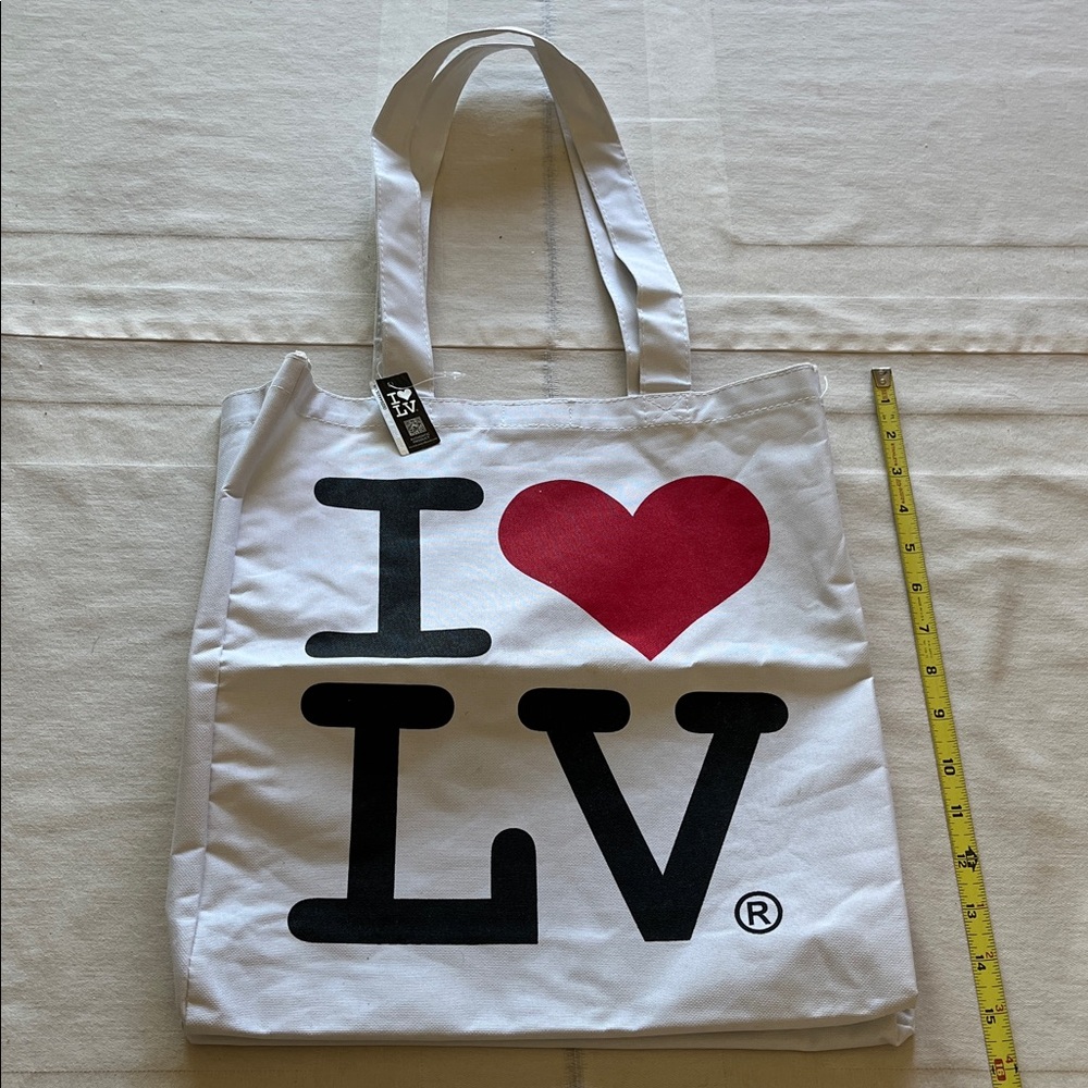 I Love LV White Canvas Tote Bag with Red Heart - Picture 6 of 10